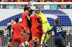 国内足球界赛事丰富多彩坚强队伍备战决胜