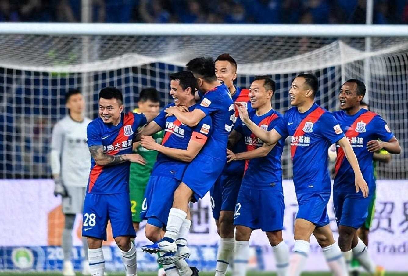 关于申花五连胜继续领跑积分榜，曼联主帅陷下课危机！的信息
